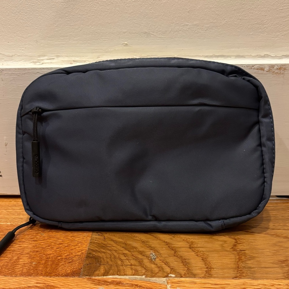 Incase Accessory Organizer